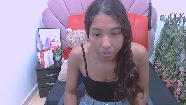Snapshot of Scarlet_Rose18 chatting on 07-20-26, 01:46 Scarlet Rose18 online show from 07-20-26, 01:46