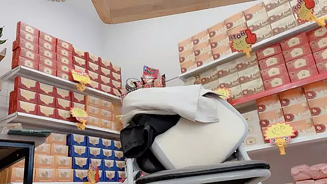 Snapshot of Katy_Bae chatting on 02-06-26, 04:50 Katy Bae online show from 02-06-26, 04:50