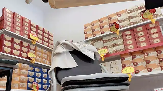 Snapshot of Katy_Bae chatting on 03-02-26, 04:36 Katy Bae online show from 03-02-26, 04:36