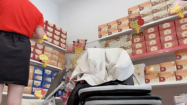 Snapshot of Katy_Bae chatting on 04-06-26, 04:46 Katy Bae online show from 04-06-26, 04:46