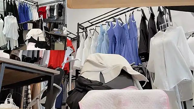 Snapshot of Katy_Bae chatting on 04-09-26, 04:45 Katy Bae online show from 04-09-26, 04:45