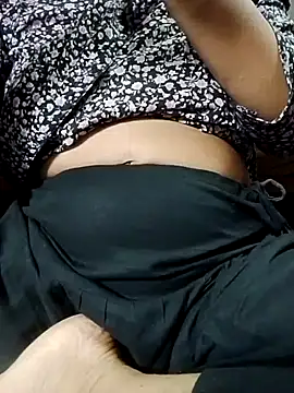 Snapshot of Bangla_girl chatting on 07-24-26, 05:27 Bangla girl online show from 07-24-26, 05:27