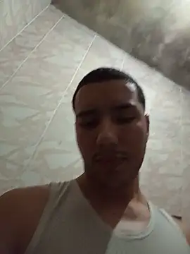 Snapshot of Arthurtani14 chatting on 08-01-26, 04:12 Arthurtani14 online show from 08-01-26, 04:12