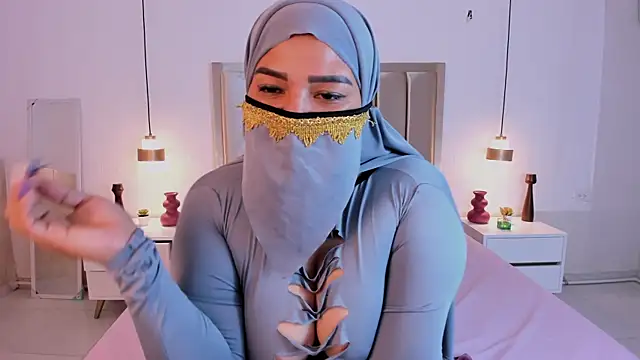 amira farahh online show from 07-25-26, 11:24