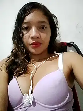 cute larissa xx online show from 07-25-26, 06:33