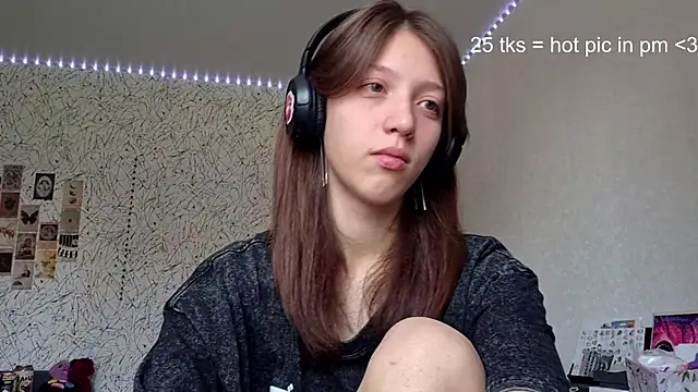 Snapshot of CornyPlaten chatting on 08-01-26, 09:30 CornyPlaten online show from 08-01-26, 09:30