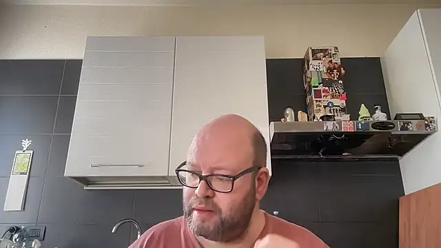 theitalianbear online show from 05-18-26, 07:25