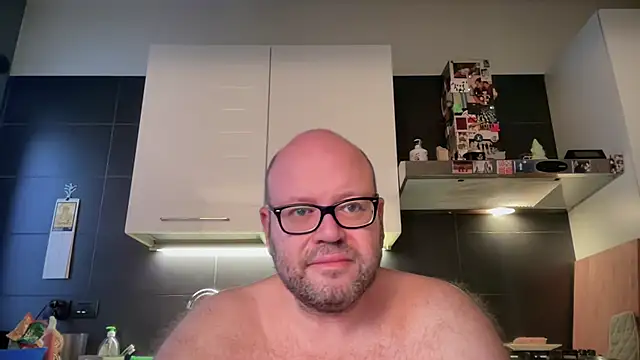 Snapshot of theitalianbear chatting on 07-03-26, 03:35 theitalianbear online show from 07-03-26, 03:35