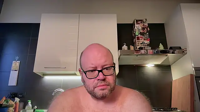 Snapshot of theitalianbear chatting on 07-04-26, 03:24 theitalianbear online show from 07-04-26, 03:24