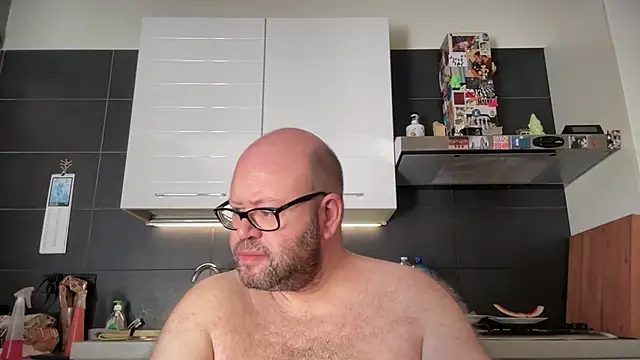 Snapshot of theitalianbear chatting on 07-07-26, 07:23 theitalianbear online show from 07-07-26, 07:23