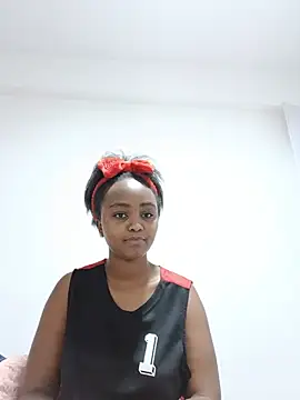 Prettyval77 online show from 07-26-26, 06:54