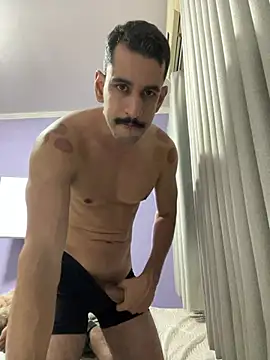 Snapshot of Raeuww chatting on 08-02-26, 05:06 Raeuww online show from 08-02-26, 05:06