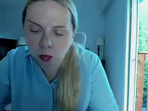Snapshot of I_LOVE_YOUUU chatting on 07-31-26, 02:33 I LOVE YOUUU online show from 07-31-26, 02:33