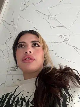 Isabella-Colins- online show from 08-01-26, 12:37