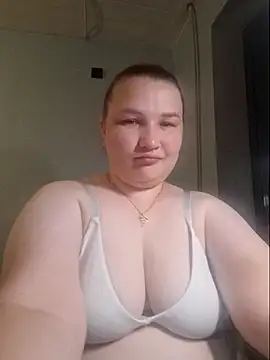 Jullia000 online show from 08-05-26, 09:06