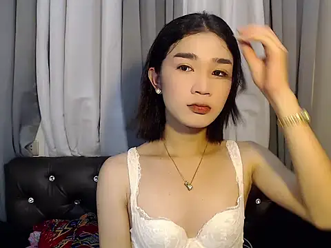 expensive nadia online show from 08-05-26, 02:14