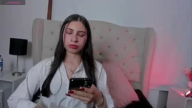 EmmillyQueen online show from 08-07-26, 03:08