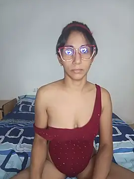 kira69167 online show from 08-10-26, 03:32