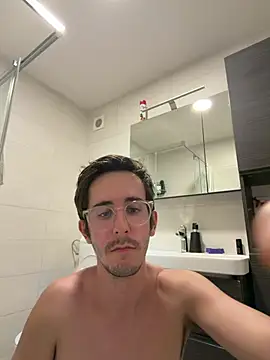 skinnyguy318 online show from 08-08-26, 01:57