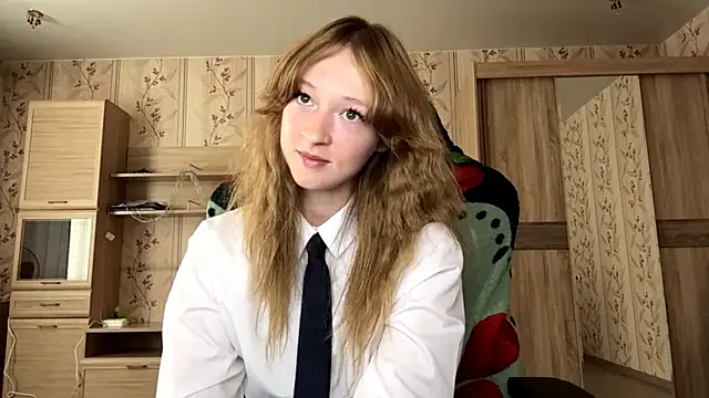 SalmonWhip online show from 08-10-26, 02:04