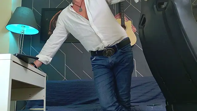 ChrisKox online show from 03-09-26, 11:31