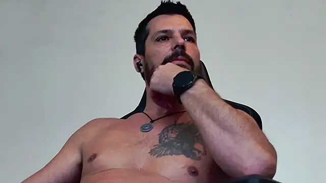 ChrisKox online show from 04-11-26, 07:45