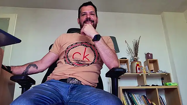 ChrisKox online show from 05-27-26, 03:47