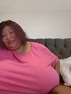 Snapshot of nancy111 chatting on 04-10-26, 01:44 nancy111 online show from 04-10-26, 01:44