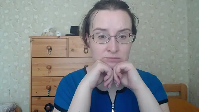 Smart Rose online show from 04-11-26, 01:04