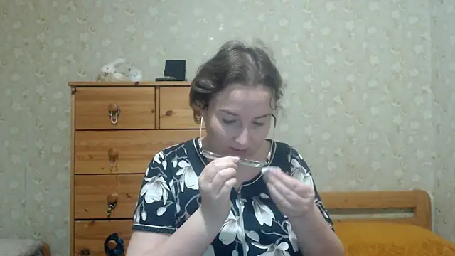 Snapshot of Smart_Rose chatting on 04-17-26, 04:43 Smart Rose online show from 04-17-26, 04:43