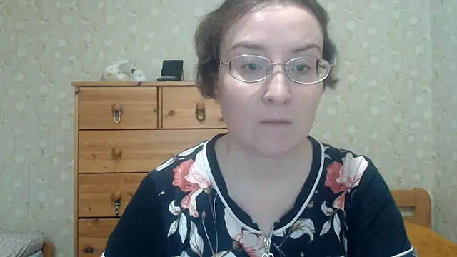 Snapshot of Smart_Rose chatting on 04-22-26, 02:51 Smart Rose online show from 04-22-26, 02:51