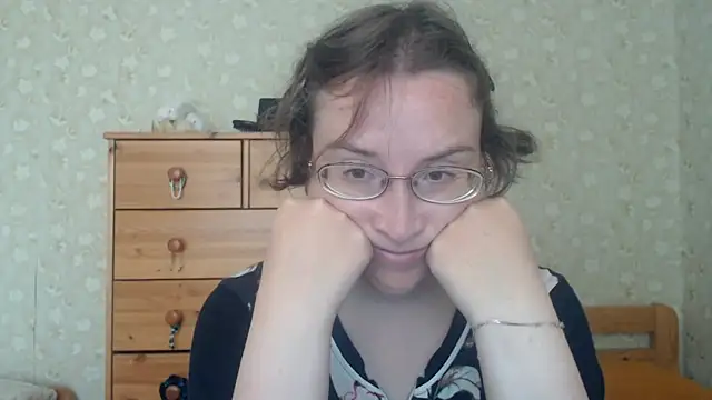 Snapshot of Smart_Rose chatting on 05-17-26, 02:24 Smart Rose online show from 05-17-26, 02:24