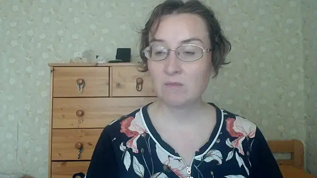 Snapshot of Smart_Rose chatting on 05-24-26, 03:28 Smart Rose online show from 05-24-26, 03:28