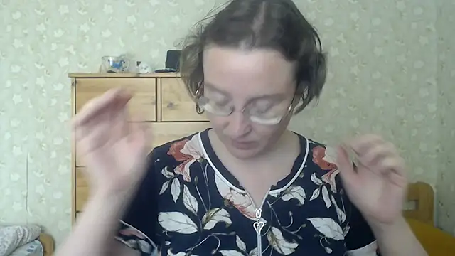 Snapshot of Smart_Rose chatting on 05-25-26, 03:34 Smart Rose online show from 05-25-26, 03:34