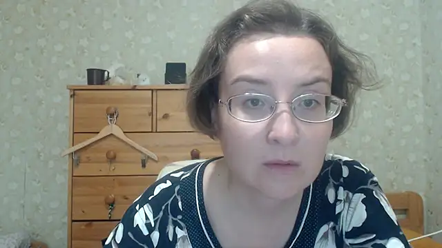 Snapshot of Smart_Rose chatting on 05-29-26, 04:05 Smart Rose online show from 05-29-26, 04:05