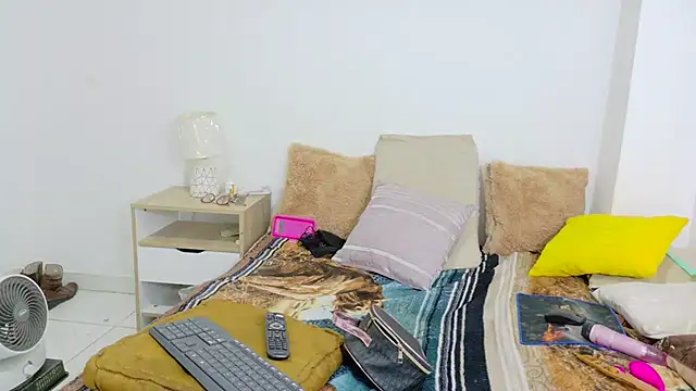 irisconde online show from 03-11-26, 08:26