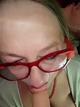MucMilf59 online show from 05-12-26, 07:55