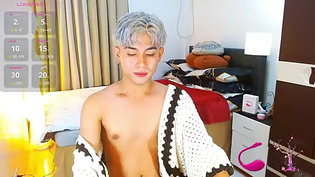 Snapshot of WildestTwink chatting on 03-27-26, 05:56 WildestTwink online show from 03-27-26, 05:56