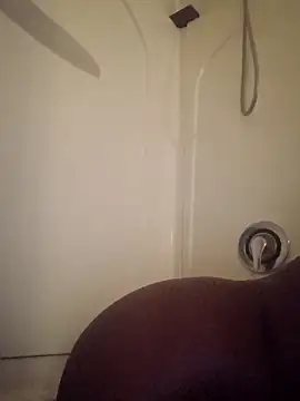 Xochillovemoney2 online show from 04-07-26, 08:15