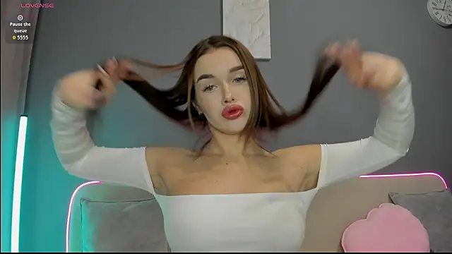 Malika Lisan online show from 03-23-26, 02:04