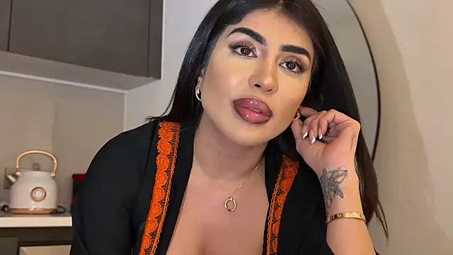 ArabicBarbie online show from 04-12-26, 11:43