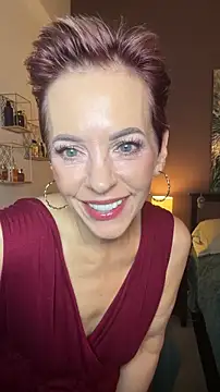 Snapshot of RubyLynne chatting on 03-31-26, 06:30 RubyLynne online show from 03-31-26, 06:30