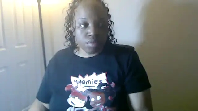 Snapshot of Sexymona1218 chatting on 06-12-26, 05:50 Sexymona1218 online show from 06-12-26, 05:50