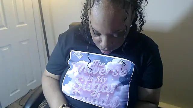 Snapshot of Sexymona1218 chatting on 06-14-26, 09:55 Sexymona1218 online show from 06-14-26, 09:55