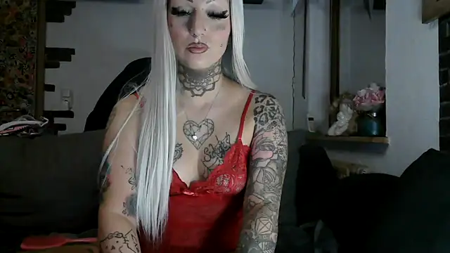 RoxxyInk online show from 02-11-26, 12:37