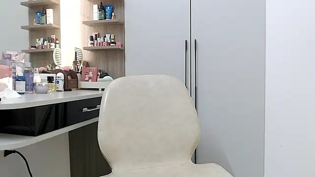 Snapshot of Hanako_love chatting on 03-30-26, 03:57 Hanako love online show from 03-30-26, 03:57