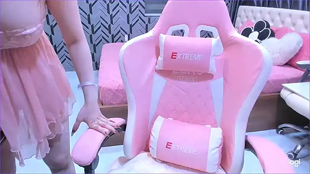 Snapshot of Toyota_Motor_Corporation chatting on 03-16-26, 11:31 Toyota Motor Corporation online show from 03-16-26, 11:31