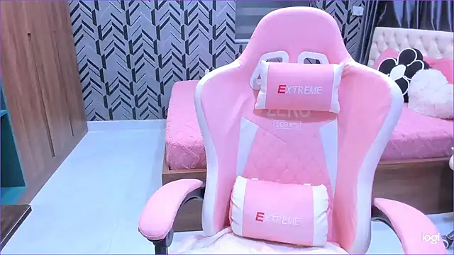 Snapshot of Toyota_Motor_Corporation chatting on 03-18-26, 11:30 Toyota Motor Corporation online show from 03-18-26, 11:30