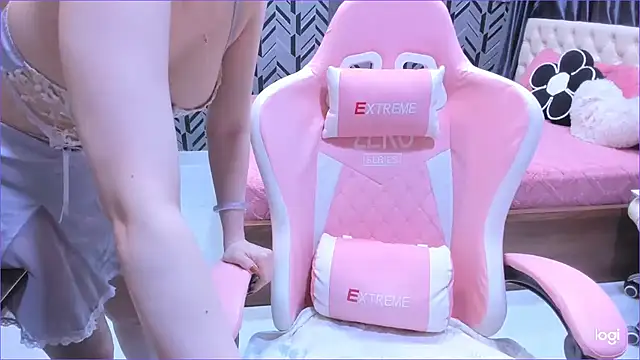 Snapshot of Toyota_Motor_Corporation chatting on 03-20-26, 11:31 Toyota Motor Corporation online show from 03-20-26, 11:31