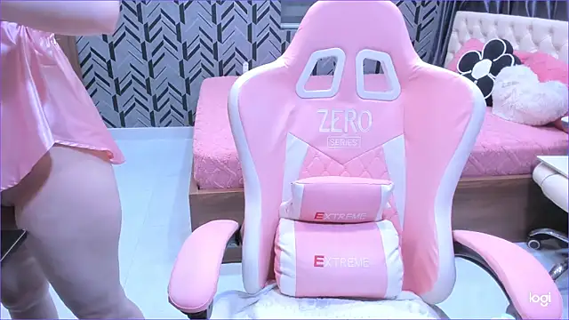 Snapshot of Toyota_Motor_Corporation chatting on 03-24-26, 11:43 Toyota Motor Corporation online show from 03-24-26, 11:43